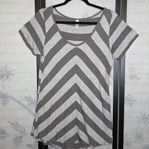 LuLaRoe Chevron Taupe and White Short Sleeve Top